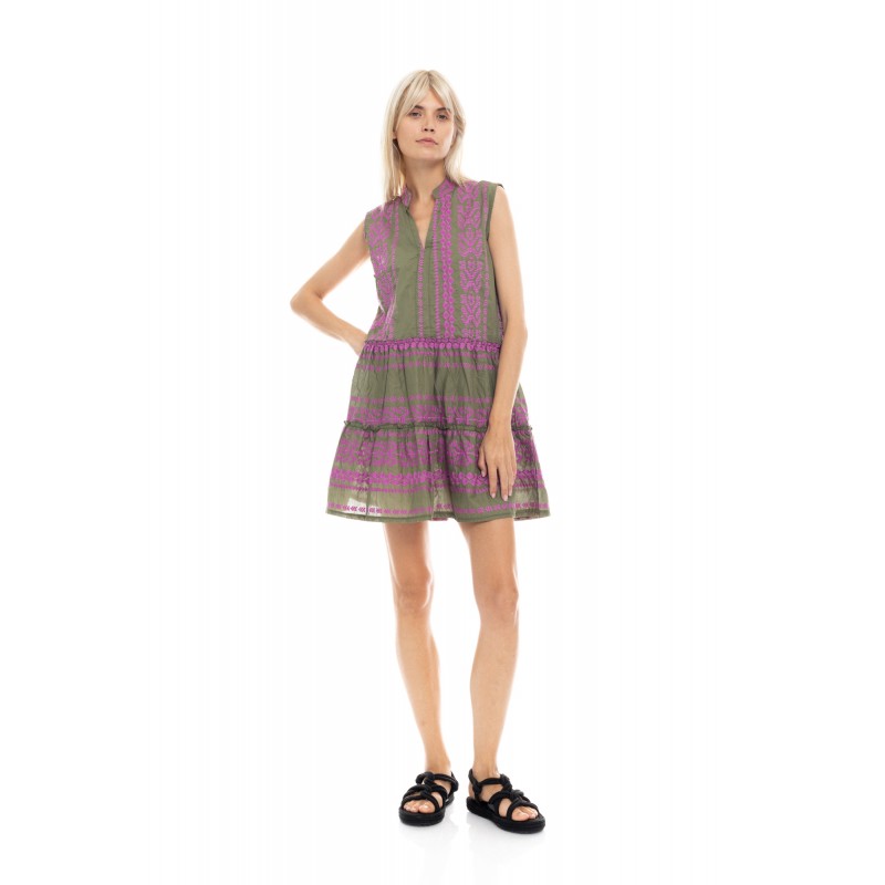 B488 - Type - BEACHWEAR EMBRODERY MAGENTA- (B488)