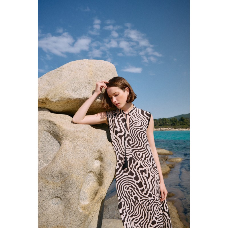 B594 - Type - BEACHWEAR LONG BLACK GEO- (B594) B594 - Type - BEACHWEAR LONG BLACK GEO- (B594)