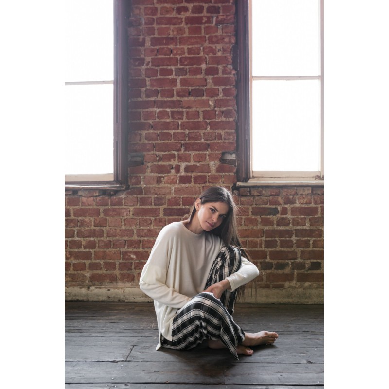 W1049 - Type - PYJAMA BLACK PLAID- (W1049)