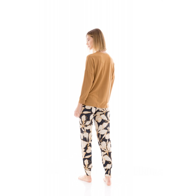 W1332 - Type - PYJAMA GOLD LEAF- (W1332) W1332 - Type - PYJAMA GOLD LEAF- (W1332)