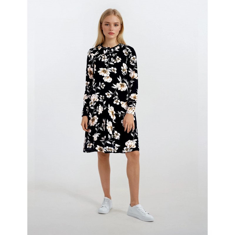 W904 - Type - NIGHTGOWN BLACK FLOWERS- (W904) W904 - Type - NIGHTGOWN BLACK FLOWERS- (W904)