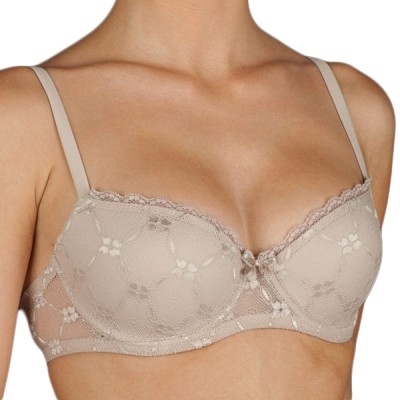 Selene Brigitte Push Up