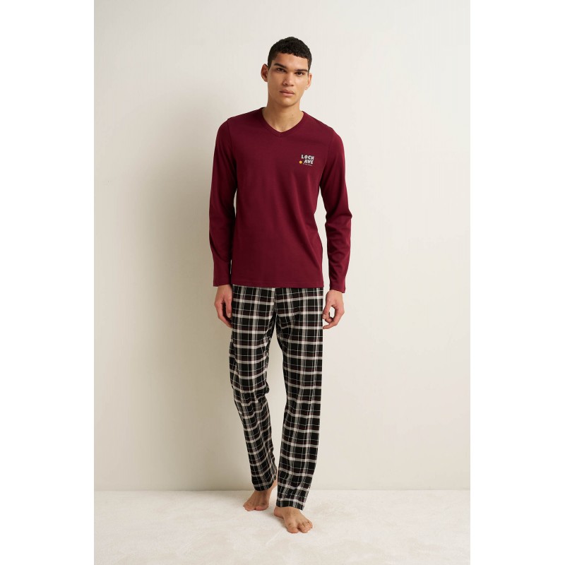 Ανδρική Βαμβακερή Πυτζάμα με V RED WINDSOR (25683-RED WINDSOR) Ανδρική Βαμβακερή Πυτζάμα με V RED WINDSOR (25683-RED WINDSOR)