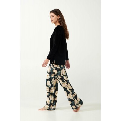 Φλοράλ Πυτζάμα με Τοπ από Βελούδο BLACK (21104-BLACK)